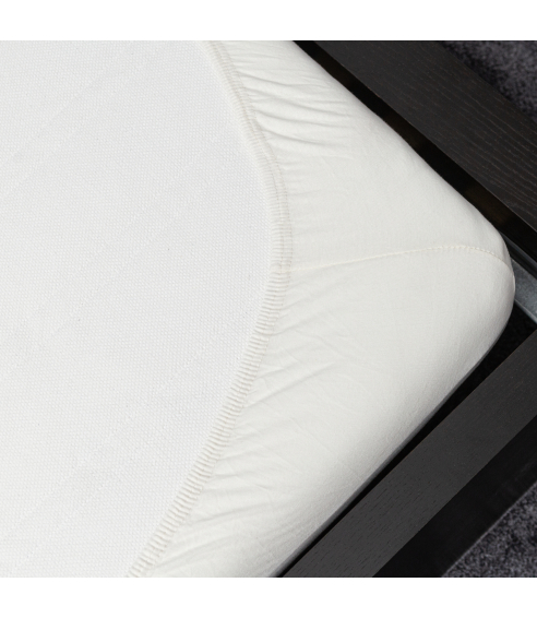 Prześcieradło nieprzemakalne z gumką „White Waterproof microfiber“. Prześcieradła z gumą
