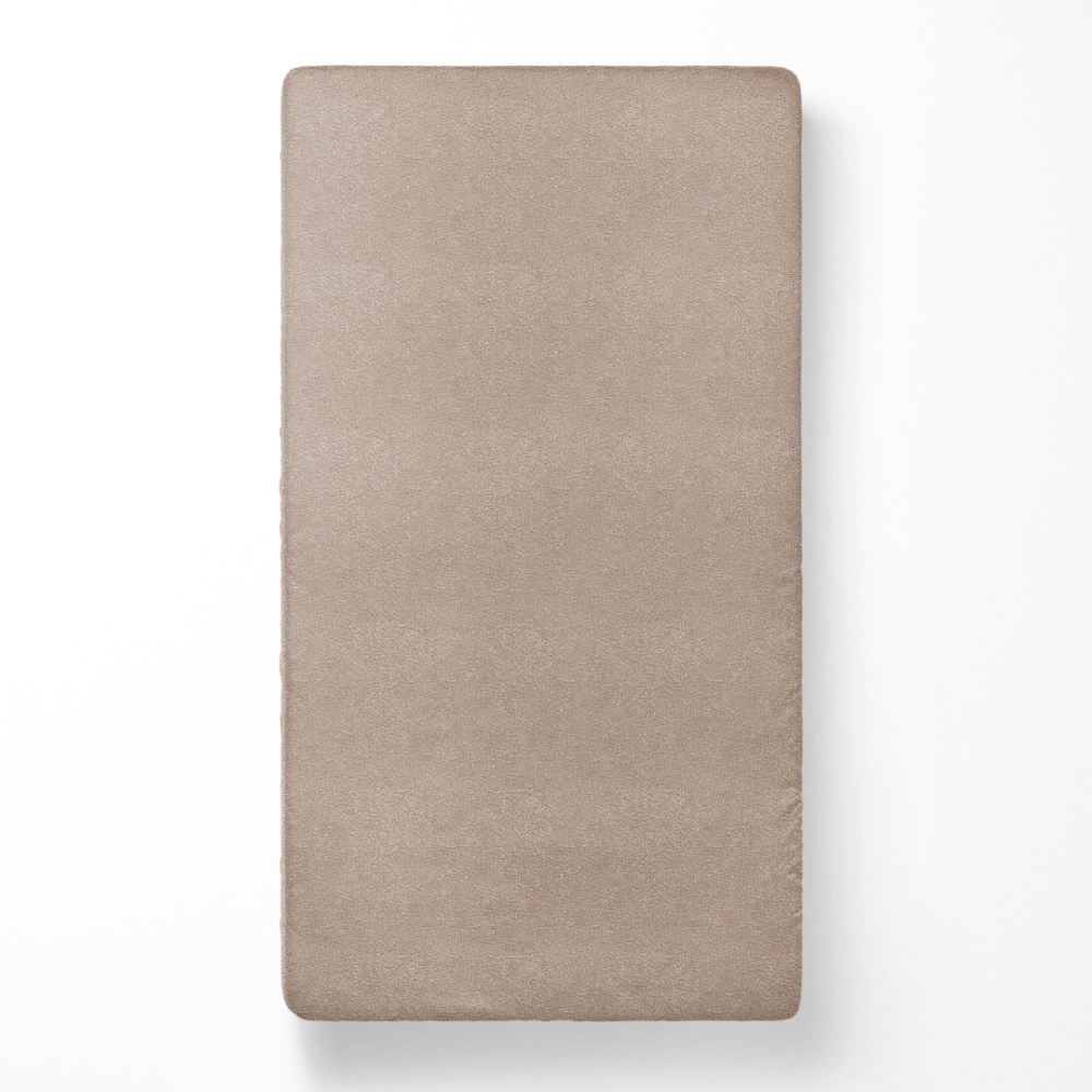 Prześcieradło frotte z gumą „Beige Terry sheet“. Prześcieradło z gumką 90x200, 90x200 cm, 160x200 cm, 180x200 cm. Elegancki ciemnoszary zestaw pościeli, zaprojektowany w celu stworzenia kojącej atmosfery i pasujący do każdego wystroju sypialni swoją ponadczasową kolorystyką.