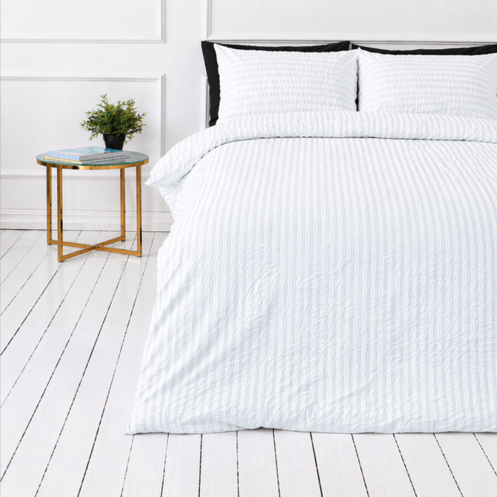 Komplet pościeli z kory „Kora White“. Pościel jednokolorowa, 140x200 cm, 150x200 cm, 160x200 cm, 180x200 cm, 200x200 cm, 200x220 cm, 220x240 cm. Jasna pościel dla świeżego i przytulnego snu.