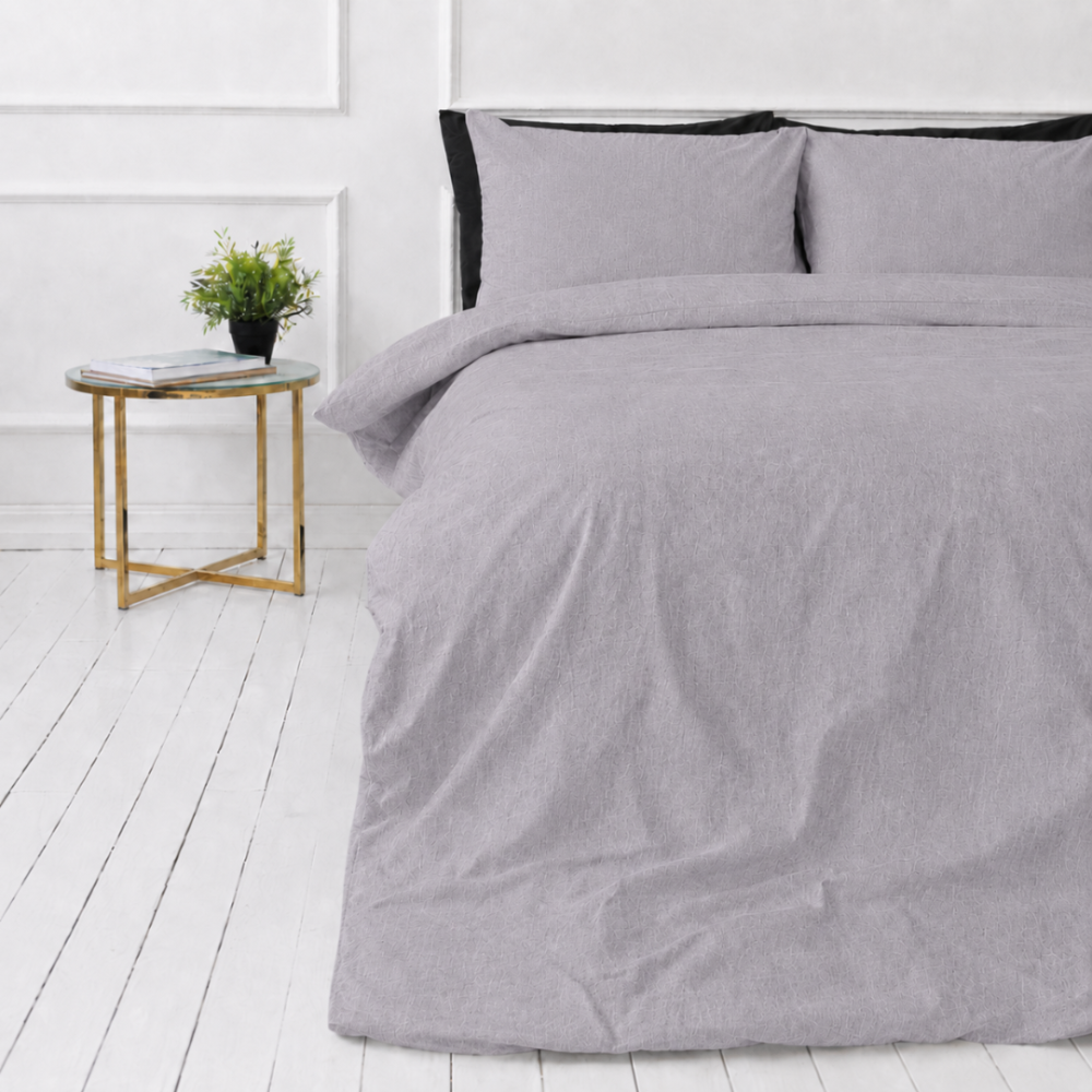 Pościel lniana „Linen Pearl“. Pościel 150x200, 140x200 cm, 150x200 cm, 160x200 cm, 180x200 cm, 200x200 cm, 200x220 cm, 220x240 cm. Elegancki szaro-liliowy komplet pościeli z delikatnym tonalnym wzorem. Pościel lniana „Linen Pearl“. Pościel 150x200, 140x200 cm, 150x200 cm, 160x200 cm, 180x200 cm, 200x200 cm, 200x220 cm, 220x240 cm. Elegancki szaro-liliowy komplet pościeli z delikatnym tonalnym wzorem.