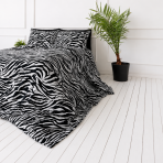 Komplet pościeli "Black Safari". Wzorzysta pościel, 140x200 cm, 150x200 cm, 160x200 cm, 180x200 cm, 200x200 cm, 200x220 cm, 220x240 cm. Czarno-biała pościel z nieregularnymi pasami zebry Komplet pościeli "Black Safari". Wzorzysta pościel, 140x200 cm, 150x200 cm, 160x200 cm, 180x200 cm, 200x200 cm, 200x220 cm, 220x240 cm. Czarno-biała pościel z nieregularnymi pasami zebry