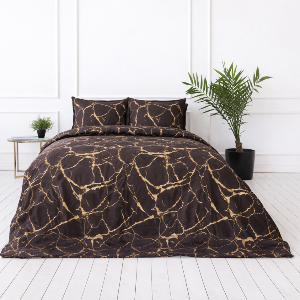 Komplet pościeli "Bronze Marble". Wzorzysta pościel, 140x200 cm, 150x200 cm, 160x200 cm, 180x200 cm, 200x200 cm, 200x220 cm, 220x240 cm. Brązowy komplet pościeli z delikatnym żółtawym wzorem. Komplet pościeli "Bronze Marble". Wzorzysta pościel, 140x200 cm, 150x200 cm, 160x200 cm, 180x200 cm, 200x200 cm, 200x220 cm, 220x240 cm. Brązowy komplet pościeli z delikatnym żółtawym wzorem.