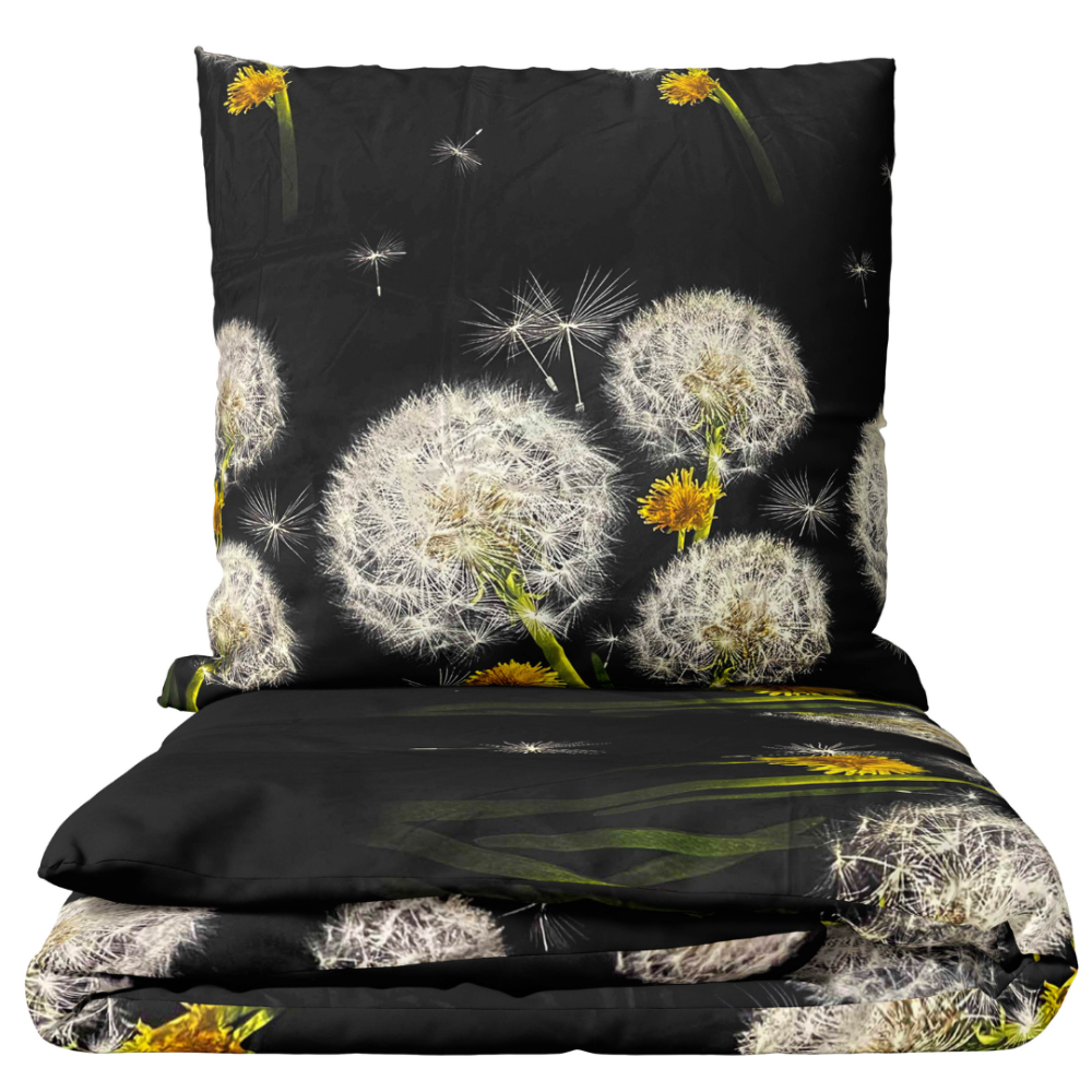 Komplet pościeli „Dandelion Night“. Komplety pościeli 140x200, 140x200 cm, 200x200 cm, 200x220 cm. Komplet pościeli z wzorem dmuchawców i żółtych kwiatów na czarnym tle.