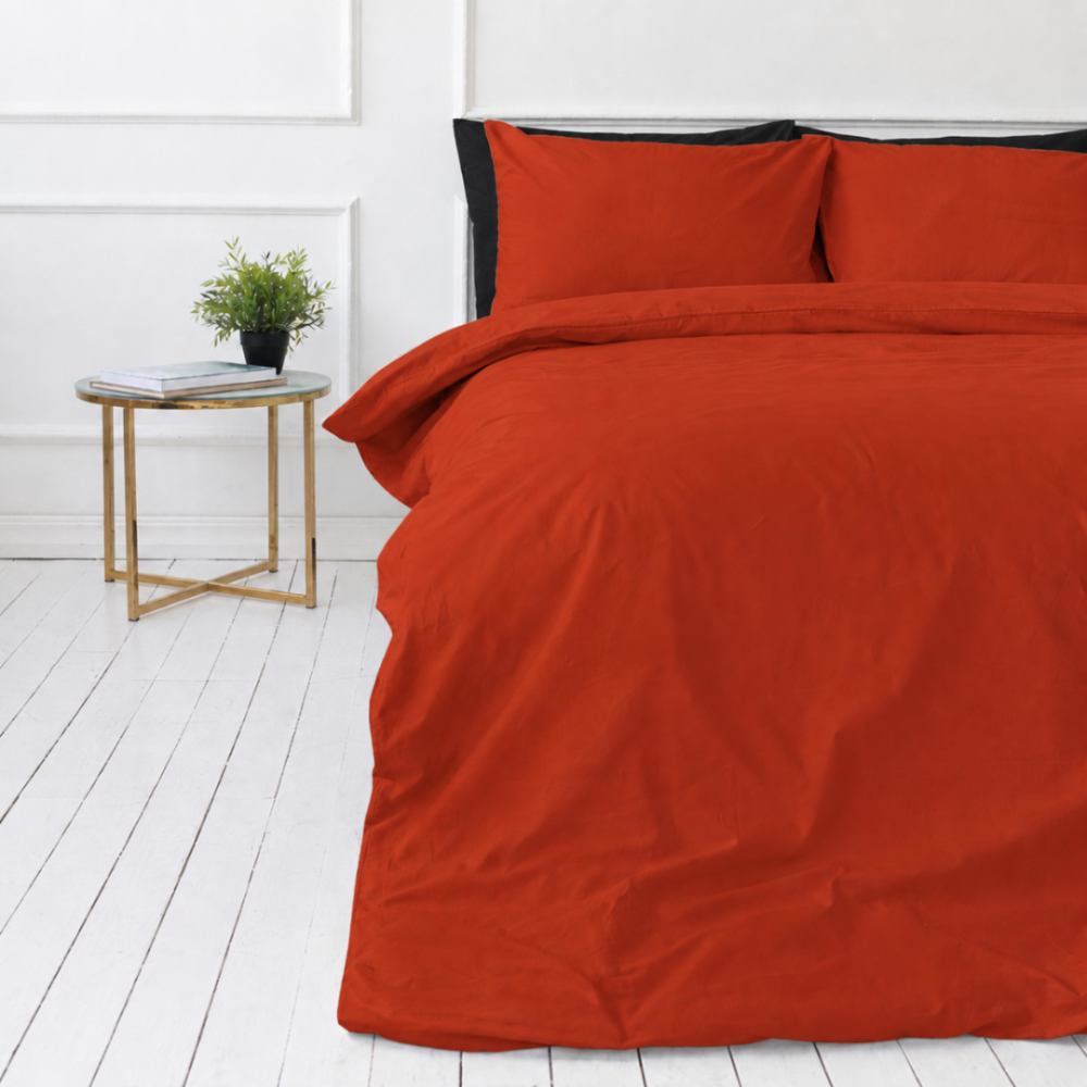 Komplet pościeli "Dry Tomato". Pościel jednokolorowa, 140x200 cm, 150x200 cm, 160x200 cm, 180x200 cm, 200x200 cm, 200x220 cm, 220x240 cm. Pościel w intensywnym brązowoczerwonym kolorze o minimalistycznym designie. Komplet pościeli "Dry Tomato". Pościel jednokolorowa, 140x200 cm, 150x200 cm, 160x200 cm, 180x200 cm, 200x200 cm, 200x220 cm, 220x240 cm. Pościel w intensywnym brązowoczerwonym kolorze o minimalistycznym designie.