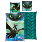 Pościel bawełniana „How to train your dragon“. Pościel bawełniana, 135x200 cm. Niebiesko-zielony komplet pościeli z czarnym smokiem i intensywnie zielonymi oczami. Pościel bawełniana „How to train your dragon“. Pościel bawełniana, 135x200 cm. Niebiesko-zielony komplet pościeli z czarnym smokiem i intensywnie zielonymi oczami.