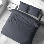 Komplet pościeli „Iron Stripes“. Komplety pościeli 140x200, 140x200 cm, 200x200 cm, 200x220 cm. Prosty, ale elegancki ciemnoszary zestaw pościeli z subtelnymi paskami, który nadaje pomieszczeniu wyrafinowania.