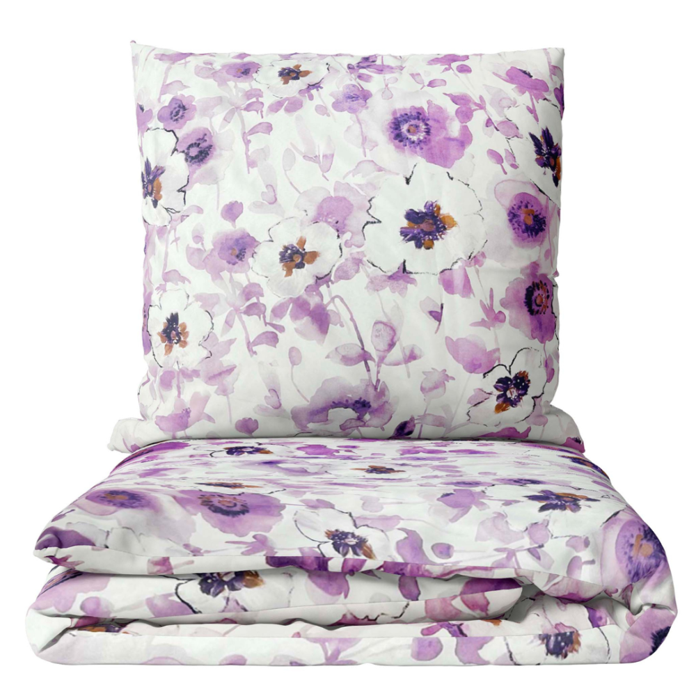 Komplet pościeli "Jasmine". Komplety pościeli 140x200, 140x200 cm, 200x200 cm, 200x220 cm, 220x240 cm. Fioletowe i białe kwiaty jaśminu na spokojnym, białawym tle.