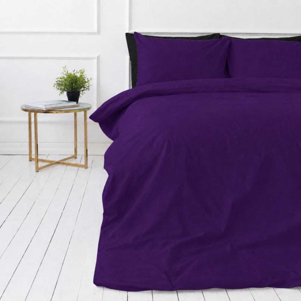 Komplet pościeli "Pansy". Fioletowa pościel, 140x200 cm, 150x200 cm, 160x200 cm, 180x200 cm, 200x200 cm, 200x220 cm, 220x240 cm. Wyszukany ciemnofioletowy zestaw pościeli, zaprojektowany, aby stworzyć spokojną i stylową atmosferę w twoim pokoju. Komplet pościeli "Pansy". Fioletowa pościel, 140x200 cm, 150x200 cm, 160x200 cm, 180x200 cm, 200x200 cm, 200x220 cm, 220x240 cm. Wyszukany ciemnofioletowy zestaw pościeli, zaprojektowany, aby stworzyć spokojną i stylową atmosferę w twoim pokoju.