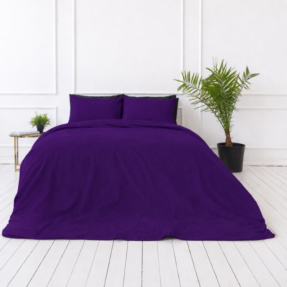 Komplet pościeli "Pansy". Fioletowa pościel, 140x200 cm, 150x200 cm, 160x200 cm, 180x200 cm, 200x200 cm, 200x220 cm, 220x240 cm. Bogaty ciemnofioletowy zestaw pościeli, idealny do stworzenia spokojnej i luksusowej atmosfery w twojej sypialni. Komplet pościeli "Pansy". Fioletowa pościel, 140x200 cm, 150x200 cm, 160x200 cm, 180x200 cm, 200x200 cm, 200x220 cm, 220x240 cm. Bogaty ciemnofioletowy zestaw pościeli, idealny do stworzenia spokojnej i luksusowej atmosfery w twojej sypialni.