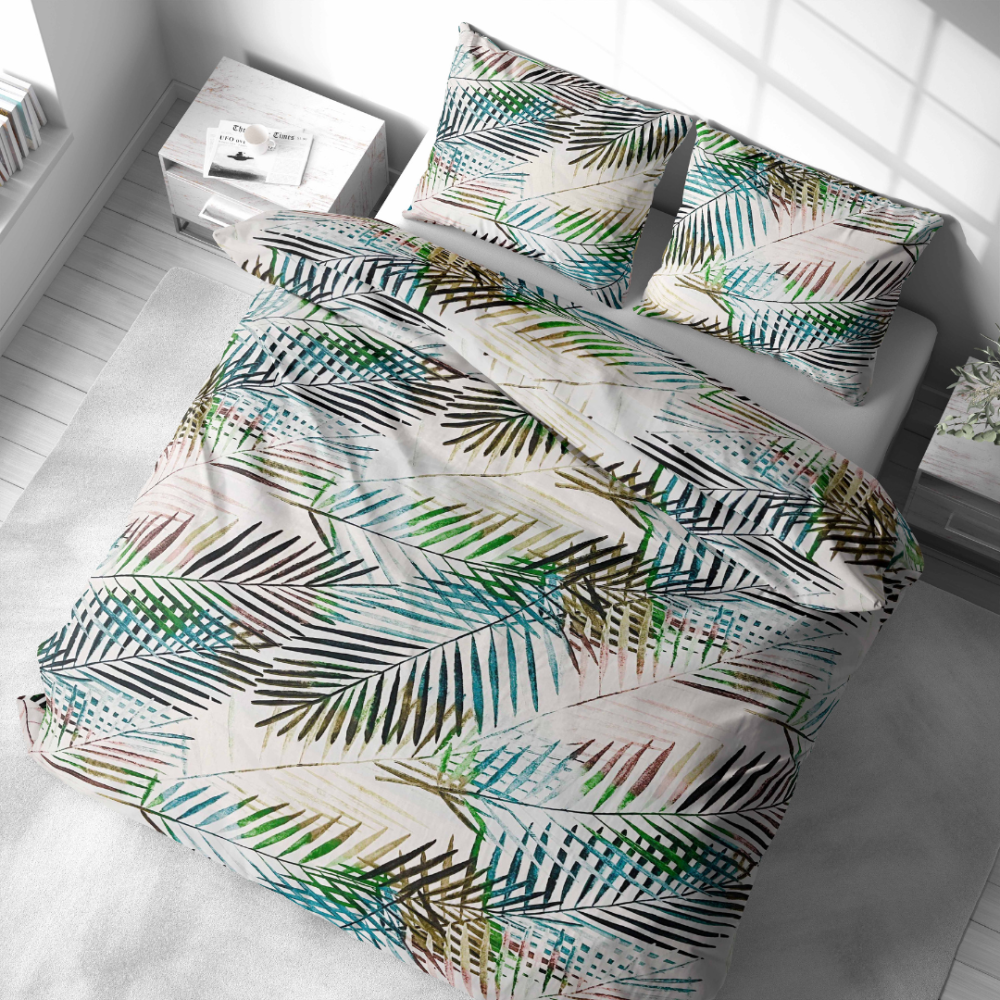 Komplet pościeli „Pastel Serenade“. Komplety pościeli 140x200, 140x200 cm, 160x200 cm, 200x200 cm, 200x220 cm, 220x240 cm. Krystalicznie biały zestaw pościeli, ozdobiony urokliwymi cienkimi kolorowymi liśćmi, wnoszącymi kolorowy akcent i odrobinę natury do wnętrza.