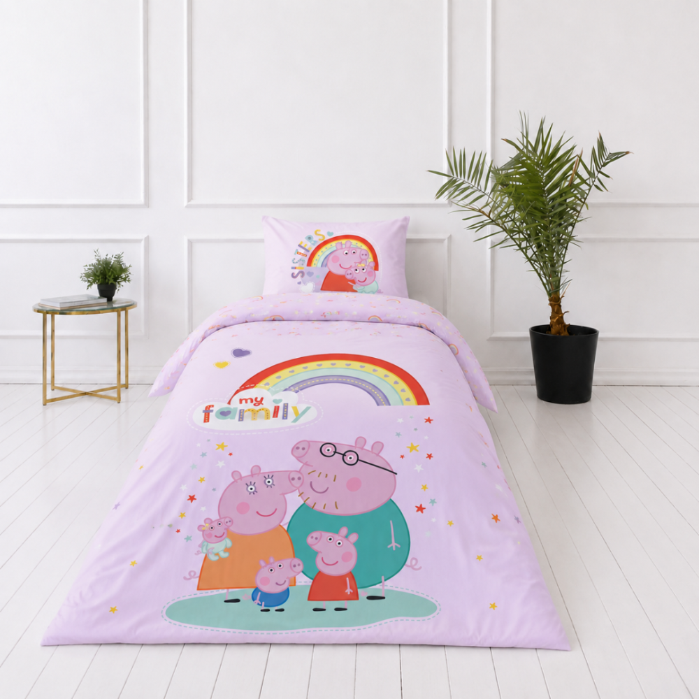 Pościel bawełniana „Peppa Pig“. Pościel bawełniana, 135x200 cm. Pastelowy wzór z postaciami peppa pig, kolorowymi serduszkami i gwiazdkami. Pościel bawełniana „Peppa Pig“. Pościel bawełniana, 135x200 cm. Pastelowy wzór z postaciami peppa pig, kolorowymi serduszkami i gwiazdkami.