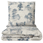 Komplet pościeli „Toile De Jouy Classic“. Komplety pościeli 140x200, 140x200 cm, 200x200 cm, 200x220 cm. Komplet pościeli z klasycznym niebieskim pejzażowym wzorem na szarym tle.