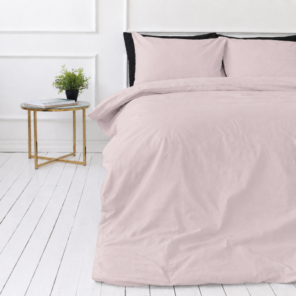 Pościel perkal „Shell Percale“. Pościel jednokolorowa, 140x200 cm, 150x200 cm, 160x200 cm, 180x200 cm, 200x200 cm, 200x220 cm, 220x240 cm. Jasnoróżowa gładka i prosta tkanina pościelowa.