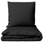 Pościel satyna bawełniana PREMIUM "Black Stripe Satin“. Pościel Satynowa Premium, 140x200 cm, 200x200 cm. Komplet pościeli w czarnym kolorze z wąskimi tonowanymi prążkami.