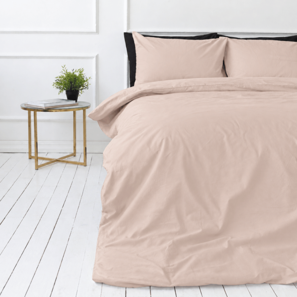 Pościel satyna bawełniana PREMIUM „Classic coffee sateen“. Pościel 150x200, 140x200 cm, 150x200 cm, 160x200 cm, 180x200 cm, 200x200 cm, 200x220 cm, 220x240 cm. Pościel w delikatnym beżowym odcieniu z subtelnym różowym podtonem. Pościel satyna bawełniana PREMIUM „Classic coffee sateen“. Pościel 150x200, 140x200 cm, 150x200 cm, 160x200 cm, 180x200 cm, 200x200 cm, 200x220 cm, 220x240 cm. Pościel w delikatnym beżowym odcieniu z subtelnym różowym podtonem.