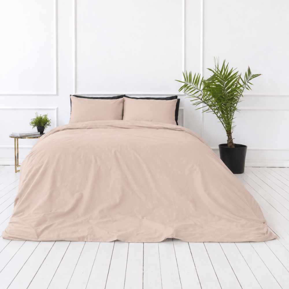 Pościel satyna bawełniana PREMIUM „Classic coffee sateen“. Pościel 150x200, 140x200 cm, 150x200 cm, 160x200 cm, 180x200 cm, 200x200 cm, 200x220 cm, 220x240 cm. Minimalistyczny komplet pościeli w ciepłym różowobeżowym odcieniu. Pościel satyna bawełniana PREMIUM „Classic coffee sateen“. Pościel 150x200, 140x200 cm, 150x200 cm, 160x200 cm, 180x200 cm, 200x200 cm, 200x220 cm, 220x240 cm. Minimalistyczny komplet pościeli w ciepłym różowobeżowym odcieniu.