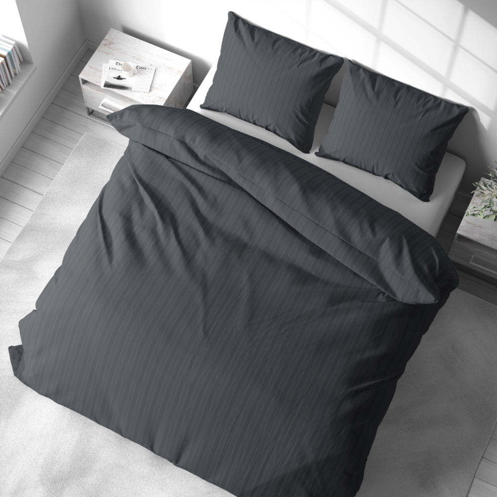Pościel satyna bawełniana PREMIUM "Graphite Stripe Satin“. Pościel Satynowa Premium, 140x200 cm, 200x200 cm. Subtelny pasiasty design w intensywnie szarej pościeli.