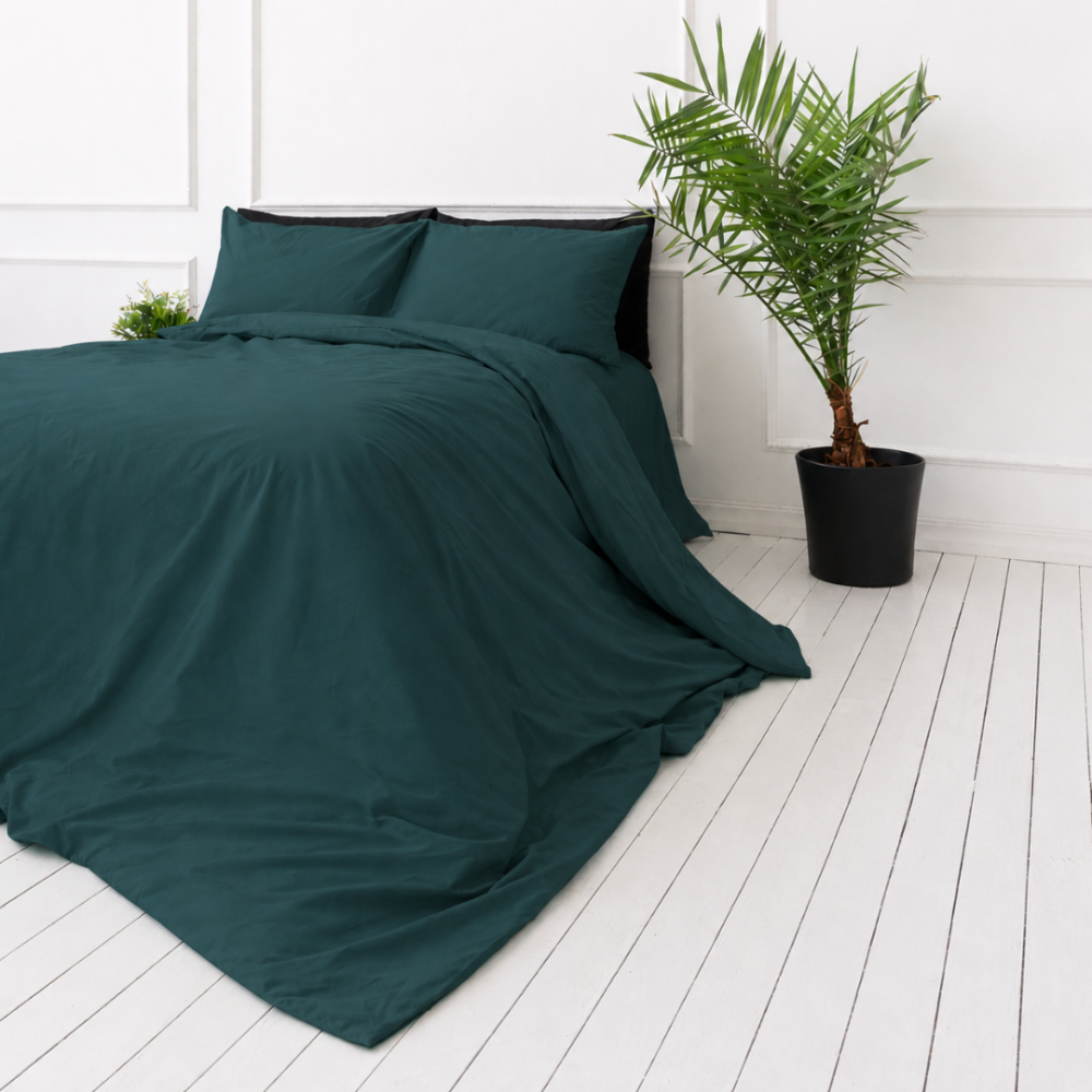 Pościel satyna bawełniana PREMIUM "Green Sateen“. Pościel jednokolorowa, 140x200 cm, 200x200 cm, 200x220 cm. Luksusowy designerski komplet pościeli w intensywnym ciemnozielonym odcieniu. Pościel satyna bawełniana PREMIUM "Green Sateen“. Pościel jednokolorowa, 140x200 cm, 200x200 cm, 200x220 cm. Luksusowy designerski komplet pościeli w intensywnym ciemnozielonym odcieniu.
