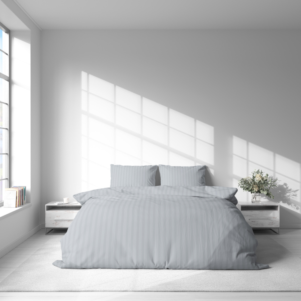 Pościel satyna bawełniana PREMIUM "Light Gray Stripe Satin“. Pościel Satynowa Premium, 140x200 cm, 200x200 cm. Nowoczesny bawełniany komplet pościeli z jasnoszarymi prążkami.