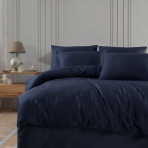 Pościel satyna bawełniana PREMIUM „Navy Blue“. Pościel Satynowa Premium, 140x200 cm, 200x200 cm, 200x220 cm. Elegancki granatowy zestaw pościeli, nadający wyrafinowany i spokojny akcent wystrojowi twojej sypialni.