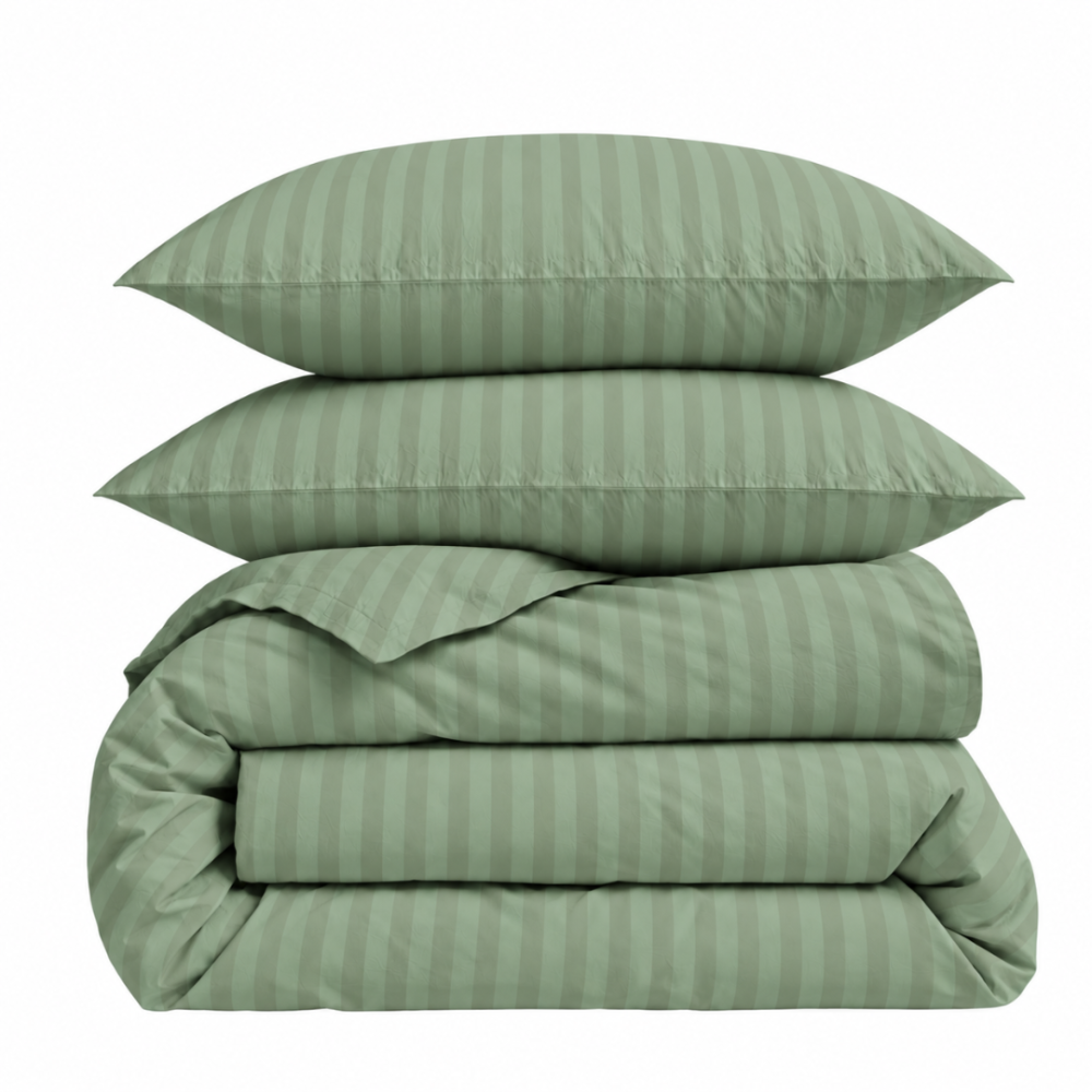 Pościel satyna bawełniana PREMIUM „Pistachio Stripe Sateen“. Pościel 150x200, 140x200 cm, 150x200 cm, 160x200 cm, 180x200 cm, 200x200 cm, 200x220 cm, 220x240 cm. Zielonkawy komplet pościeli z subtelnym wzorem w paski Pościel satyna bawełniana PREMIUM „Pistachio Stripe Sateen“. Pościel 150x200, 140x200 cm, 150x200 cm, 160x200 cm, 180x200 cm, 200x200 cm, 200x220 cm, 220x240 cm. Zielonkawy komplet pościeli z subtelnym wzorem w paski