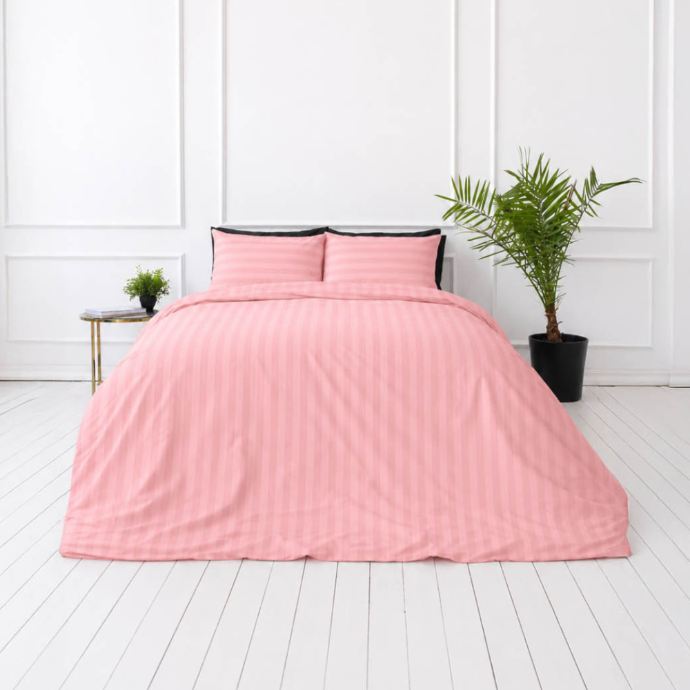 Pościel satyna bawełniana PREMIUM „Seashell Pink Stripe Sateen“. Pościel 150x200, 140x200 cm, 150x200 cm, 160x200 cm, 180x200 cm, 200x200 cm, 200x220 cm, 220x240 cm. Delikatny koralowo-różowy pasiasty komplet pościeli uz łóżka Pościel satyna bawełniana PREMIUM „Seashell Pink Stripe Sateen“. Pościel 150x200, 140x200 cm, 150x200 cm, 160x200 cm, 180x200 cm, 200x200 cm, 200x220 cm, 220x240 cm. Delikatny koralowo-różowy pasiasty komplet pościeli uz łóżka