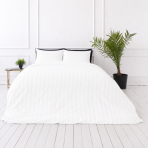 Pościel satyna bawełniana PREMIUM „White Stripe Sateen“. Pościel z mako satyny, 140x200 cm, 150x200 cm, 160x200 cm, 180x200 cm, 200x200 cm, 200x220 cm, 220x240 cm. Jasny komplet pościeli z subtelnym tonalnym wzorem w paski Pościel satyna bawełniana PREMIUM „White Stripe Sateen“. Pościel z mako satyny, 140x200 cm, 150x200 cm, 160x200 cm, 180x200 cm, 200x200 cm, 200x220 cm, 220x240 cm. Jasny komplet pościeli z subtelnym tonalnym wzorem w paski