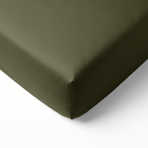 Prześcieradło Satynowe z gumką „Moss Green Sateen“. Prześcieradło z gumką 160x200, 90x200 cm, 140x200 cm, 160x200 cm, 180x200 cm. Prześcieradło z gumką w przygaszonym odcieniu zieleni khaki. Prześcieradło Satynowe z gumką „Moss Green Sateen“. Prześcieradło z gumką 160x200, 90x200 cm, 140x200 cm, 160x200 cm, 180x200 cm. Prześcieradło z gumką w przygaszonym odcieniu zieleni khaki.