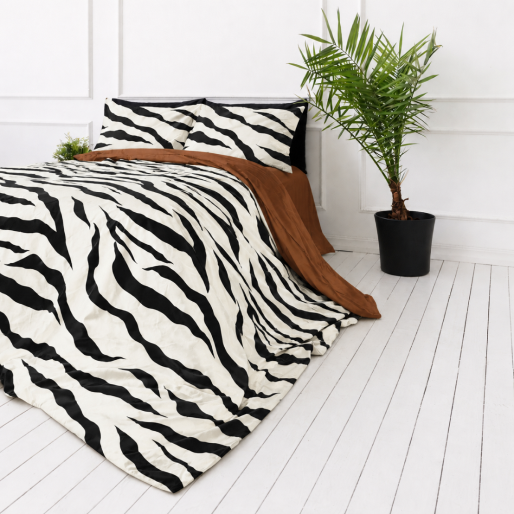 Pościel satyna bawełniana „Exotic Zebra“. Biała pościel, 140x200 cm, 200x200 cm, 200x220 cm. Biała pościel z wyrazistymi czarnymi pasami w stylu zebry Pościel satyna bawełniana „Exotic Zebra“. Biała pościel, 140x200 cm, 200x200 cm, 200x220 cm. Biała pościel z wyrazistymi czarnymi pasami w stylu zebry
