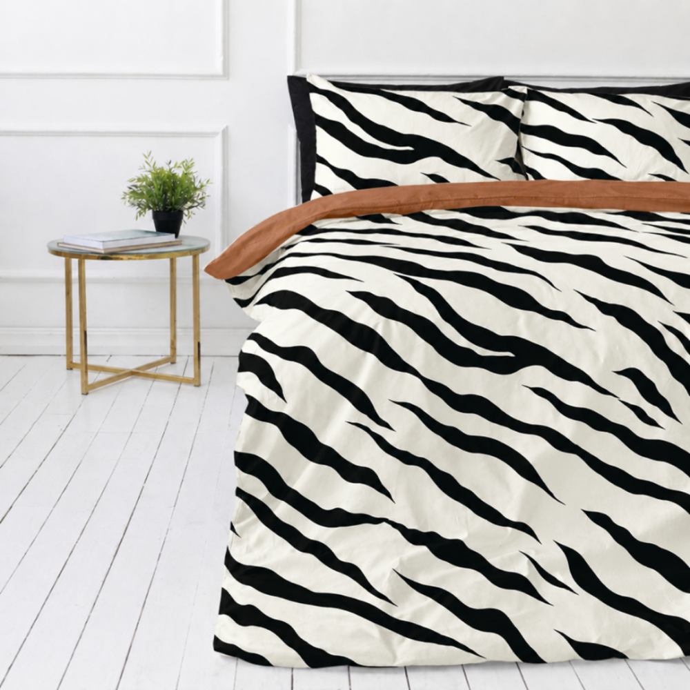Pościel satyna bawełniana „Exotic Zebra“. Biała pościel, 140x200 cm, 200x200 cm, 200x220 cm. Komplet pościeli z satyny bawełnianej w czarno-biały wzór zebry Pościel satyna bawełniana „Exotic Zebra“. Biała pościel, 140x200 cm, 200x200 cm, 200x220 cm. Komplet pościeli z satyny bawełnianej w czarno-biały wzór zebry