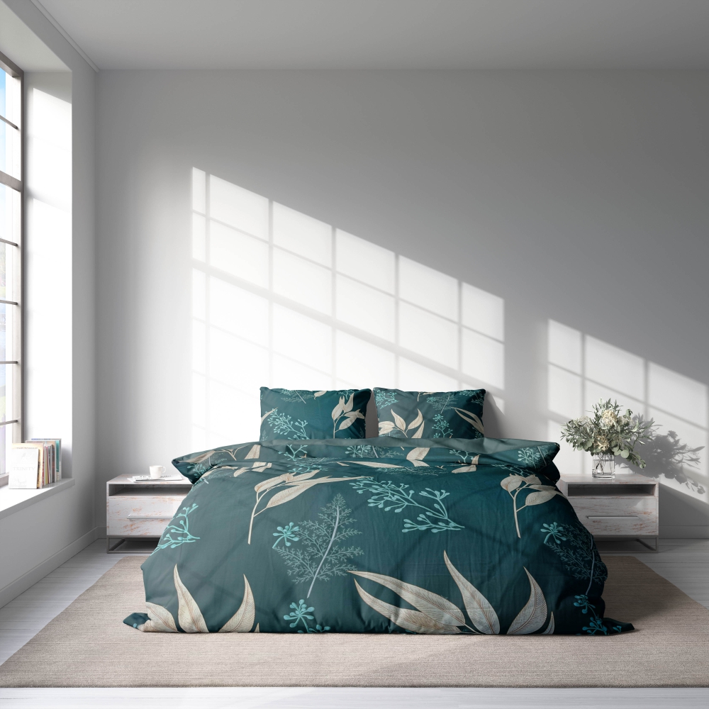 Komplet pościeli "Verdure". Komplety pościeli 140x200, 140x200 cm, 200x200 cm, 200x220 cm. Odmień swoją sypialnię dzięki temu ciemnozielonemu zestawowi pościeli z misternymi kwiatowymi wzorami, łączącymi elegancję i naturalny urok.