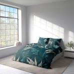 Komplet pościeli "Verdure". Komplety pościeli 140x200, 140x200 cm, 200x200 cm, 200x220 cm. Elegancki ciemnozielony komplet pościeli ozdobiony pięknymi kwiatowymi wzorami, idealny do stworzenia spokojnej i stylowej atmosfery w sypialni.