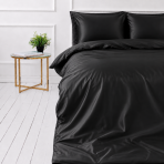 Komplet pościeli jedwabnej "Onyx Silk". Pościel jednokolorowa, 200x220 cm. Luksusowy czarny jedwabny komplet pościeli o głębokim połysku i miękkich fałdach. Komplet pościeli jedwabnej "Onyx Silk". Pościel jednokolorowa, 200x220 cm. Luksusowy czarny jedwabny komplet pościeli o głębokim połysku i miękkich fałdach.