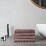 Ręcznik łazienkowy „Light Brown towel“, 70x140 cm. Szarobrązowy ręcznik o minimalistycznym jednolitym designie