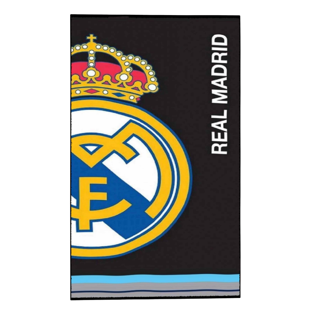 Ręcznik łazienkowy „Real Madrid black towel“. Ręczniki, 70x140 cm. Czarny ręcznik z wyraźnym logo klubu piłkarskiego „real madryt” oraz białym napisem „real madrid”, pokazany od przodu.